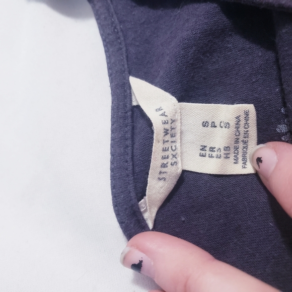 StreetWearSociety Rolling Stones Fringe Tank Top - Picture 11 of 13